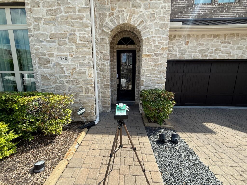 mold testing in katy front house